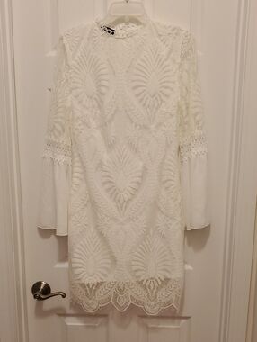 Eilly Bazar Lace-Overlay White Long-Sleeve Dress 🌻  Medium